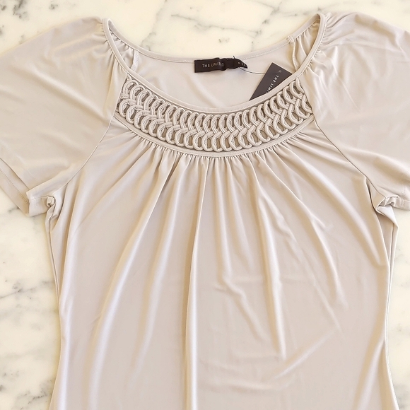 NWT. The Limited Front Embroidery Design Short Sleeve Stretchable Blouse. - Picture 4 of 4